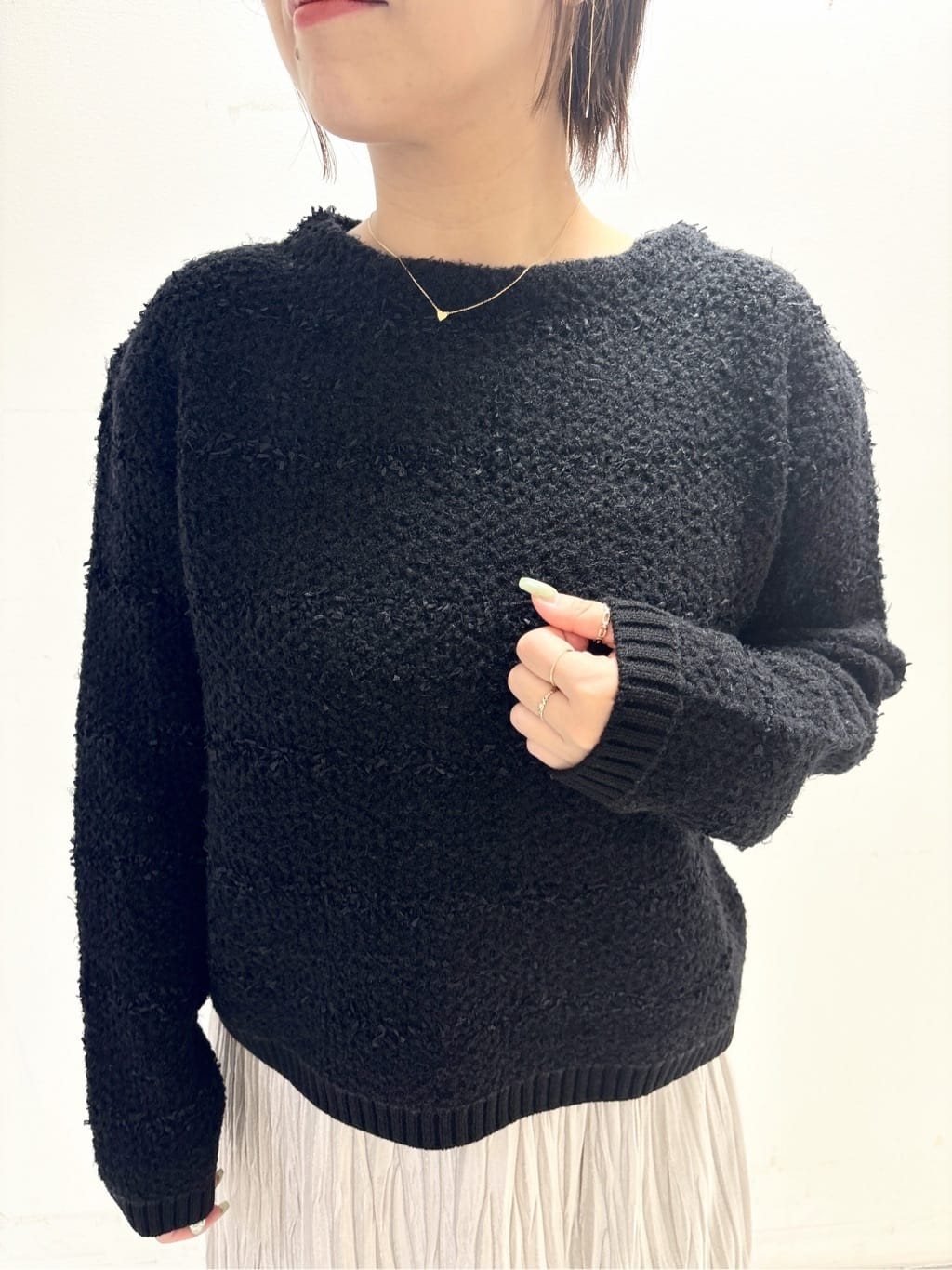 ayumiさんの「UNTITLED｜【ツイード調/コンパクト丈】ブークレーボートネックニット」を使ったコーディネート