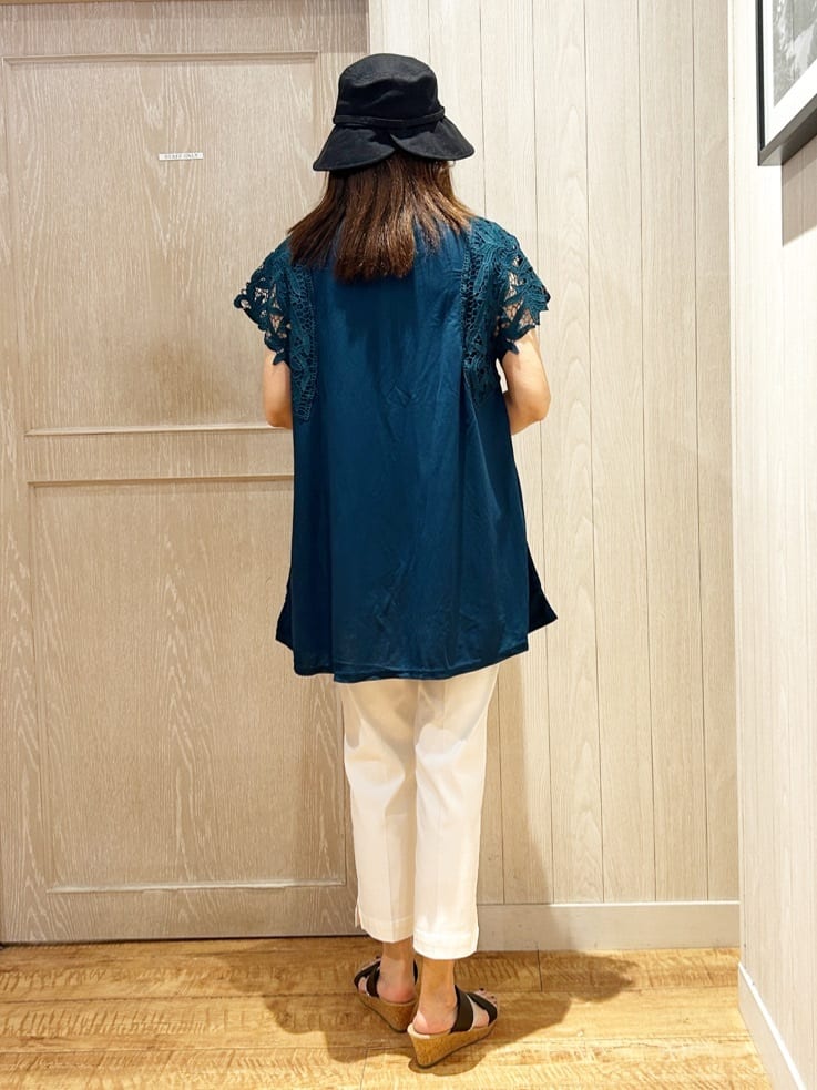 yukaさんの「SHOO･LA･RUE｜【S-LL】上品華やか お袖レースチュニックトップス」を使ったコーディネート