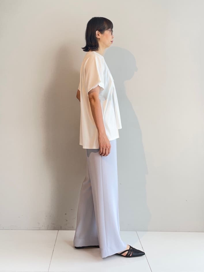 murayamaさんの「INDIVI｜【洗える／汗ジミ防止】バイカラー＆アシメヘム Tシャツ」を使ったコーディネート