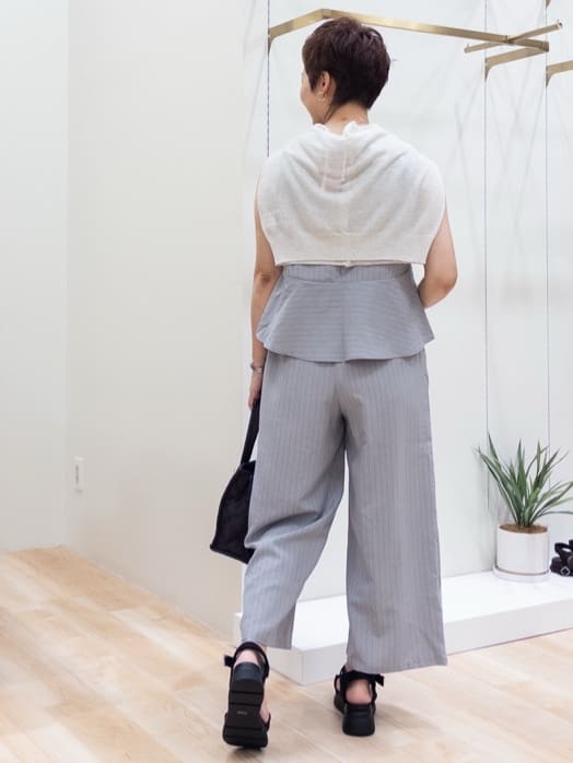 シュウコさんの「grove｜【雑誌掲載】洗えるシアーカーディガン」を使ったコーディネート
