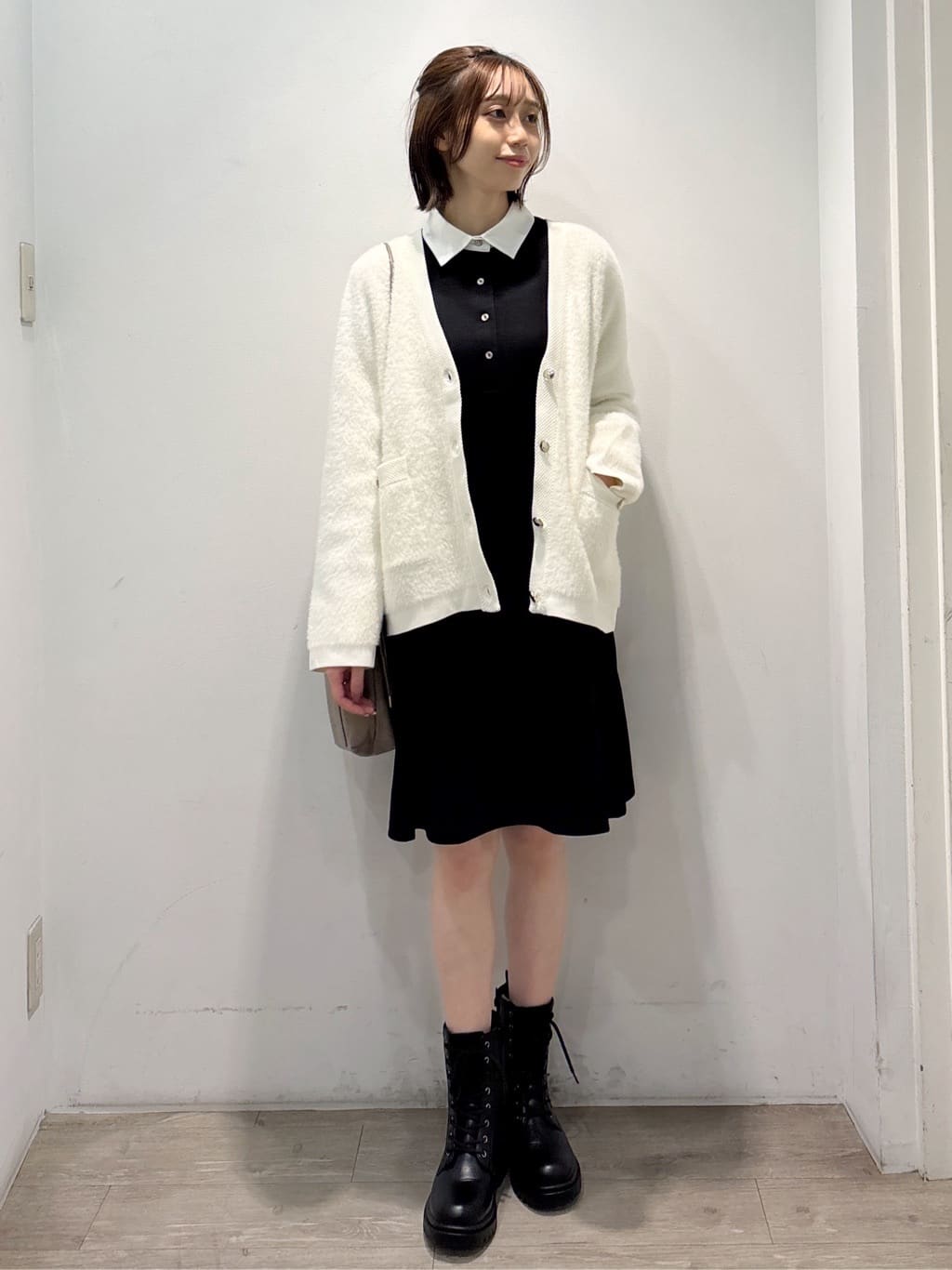 ぶまりんさんの「OPAQUE.CLIP｜ポロ衿配色ミニワンピース【洗濯機OK】」を使ったコーディネート