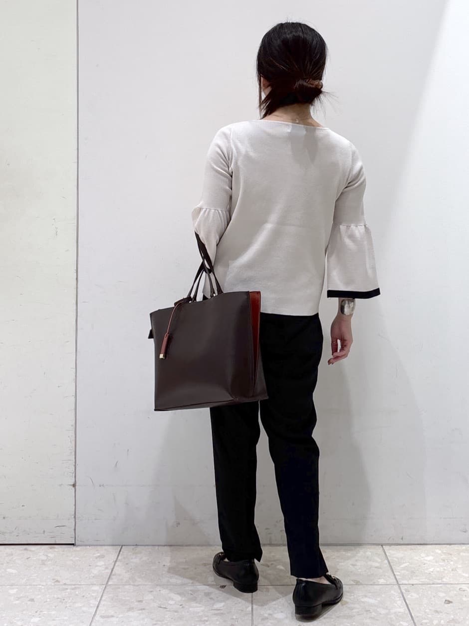 mameさんの「OPAQUE.CLIP｜美脚イージーテーパードパンツ【防シワ／洗濯機洗い可／抗ピル／ストレッチ】《丈が選べる／SS-LLサイ」を使ったコーディネート