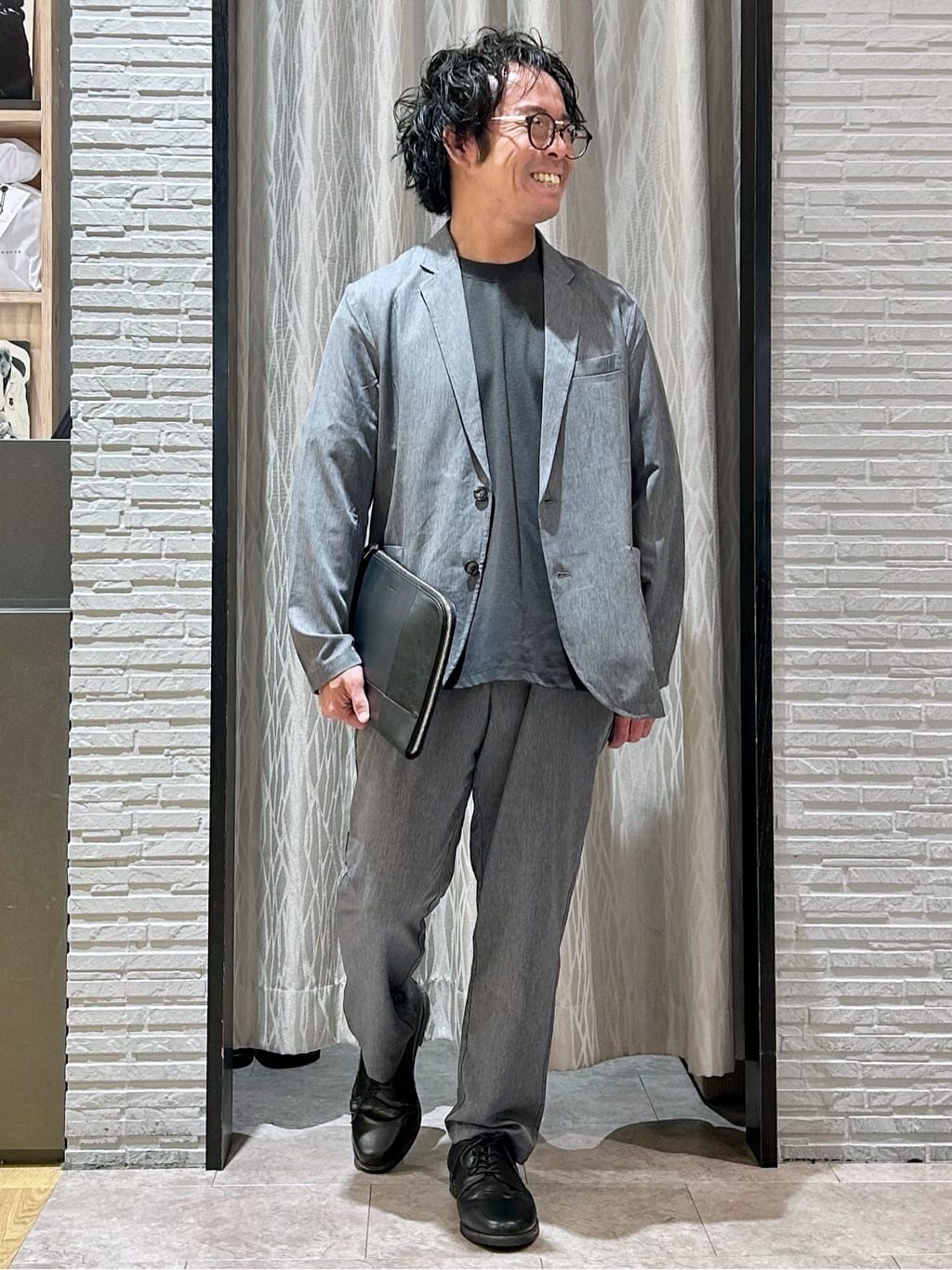 KENJI Iさんの「THE SHOP TK｜スムースファイバーリラックスジャケット 【セットアップ可／UVカット／イージーケア／洗濯機OK】」を使ったコーディネート