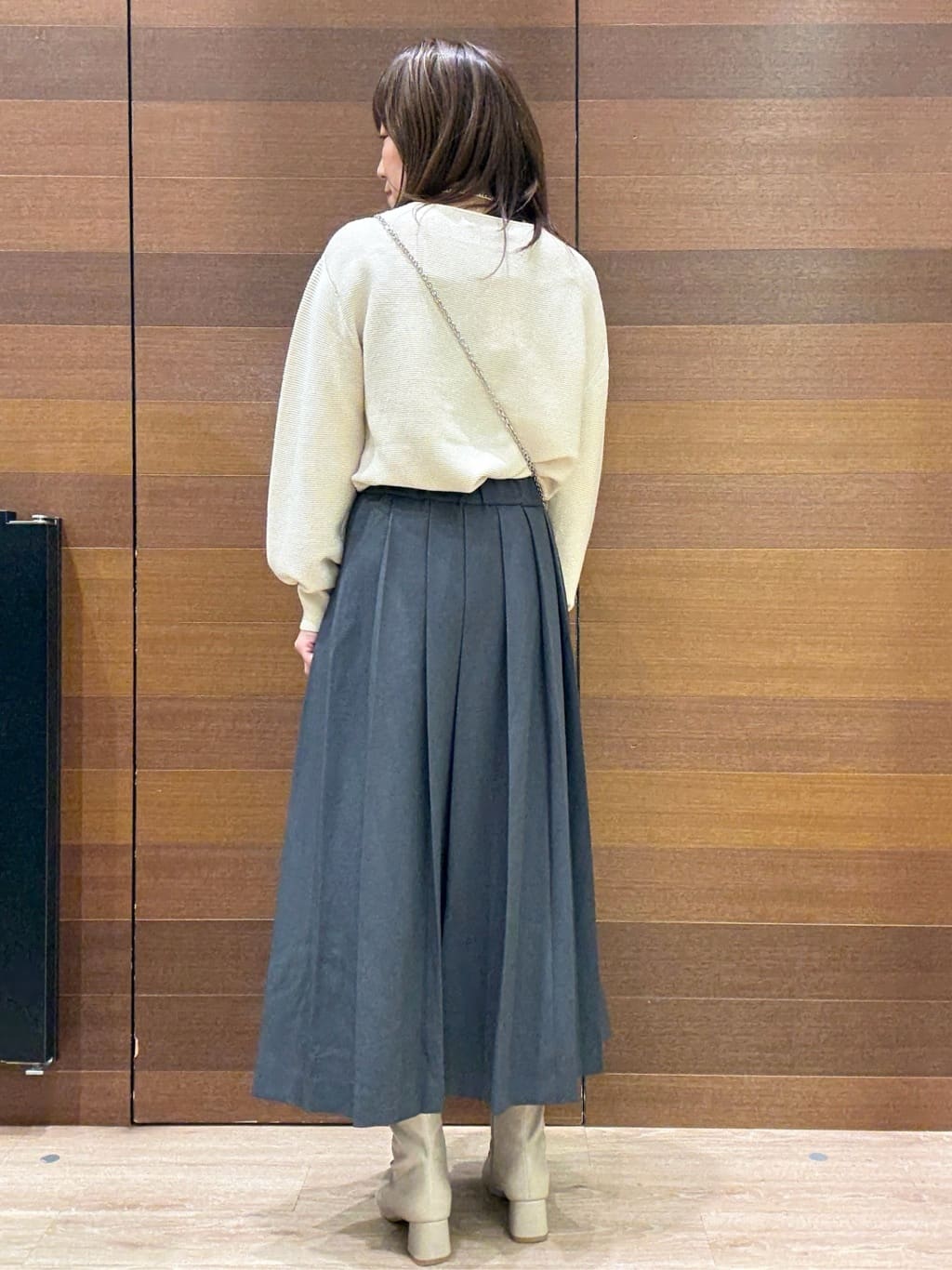 maichiさんの「OPAQUE.CLIP｜ラメガーターボートネックニット【洗濯機OK】」を使ったコーディネート