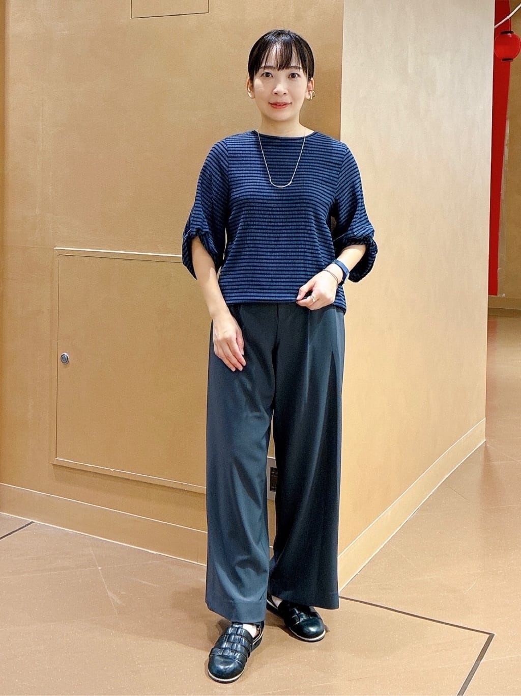 hattoriさんの「INDIVI｜【UVケア／SETUP可能】エアリージョーゼット ワイドパンツ」を使ったコーディネート