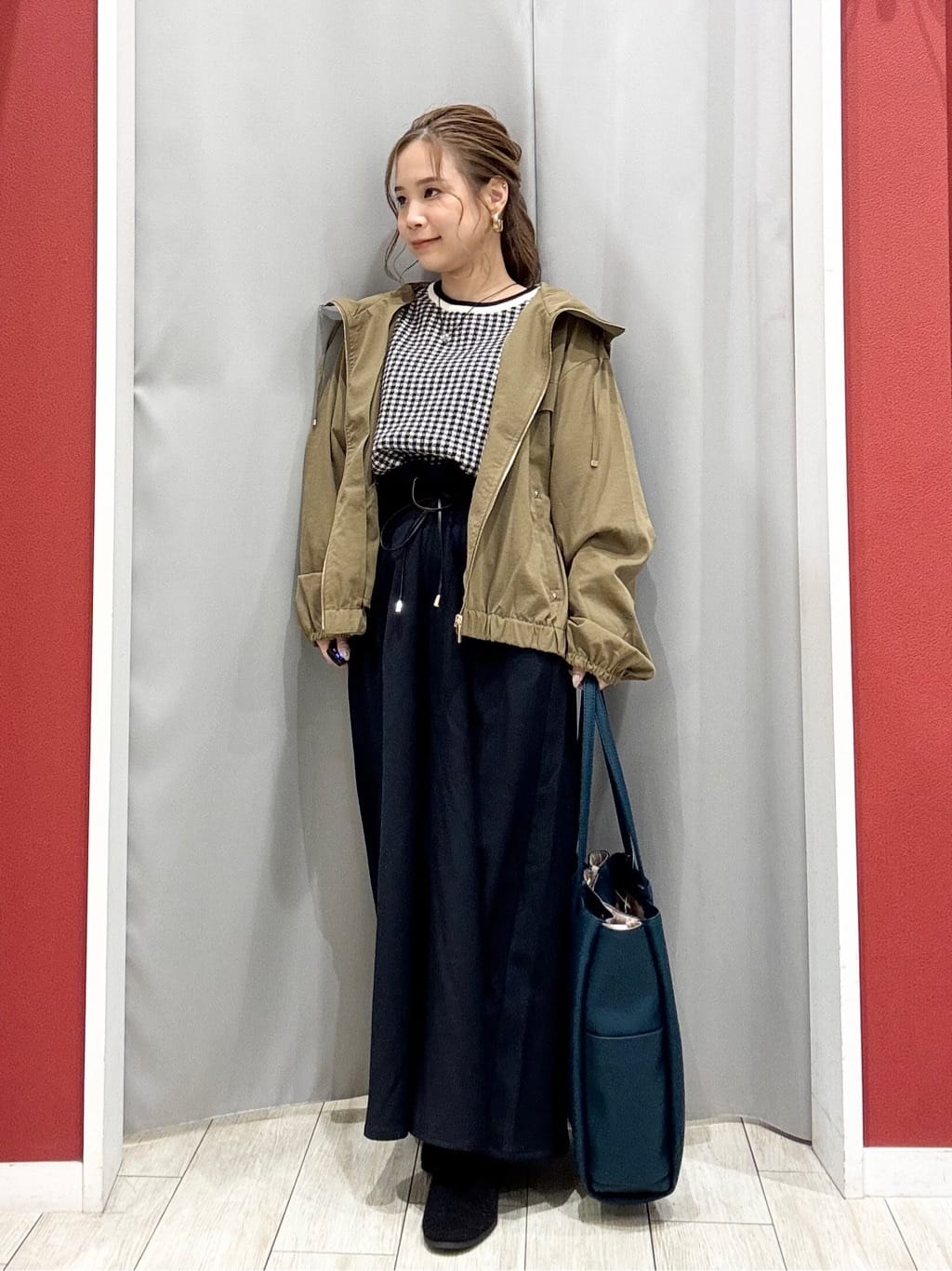 shioさんの「SHOO･LA･RUE｜【S-LL/2点セット】脚のラインを拾いにくい ベルト付きタックスカーチョパンツ」を使ったコーディネート