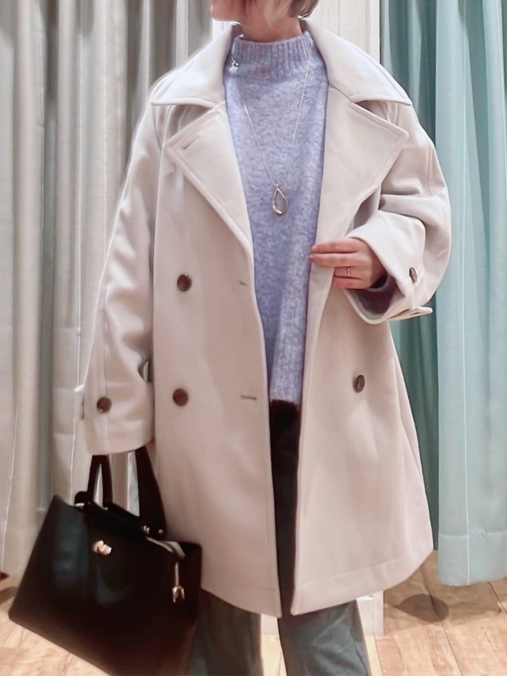 aaamiさんの「SHOO･LA･RUE｜【洗濯機可/S-LL】美脚見え あったか裏起毛 テーパードパンツ」を使ったコーディネート
