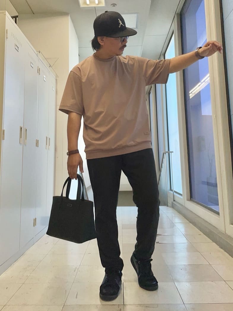 MAKOTO AIさんの「TAKEO KIKUCHI｜【COOL CITY WEAR】エアートール パンツ /接触冷感・通気性」を使ったコーディネート