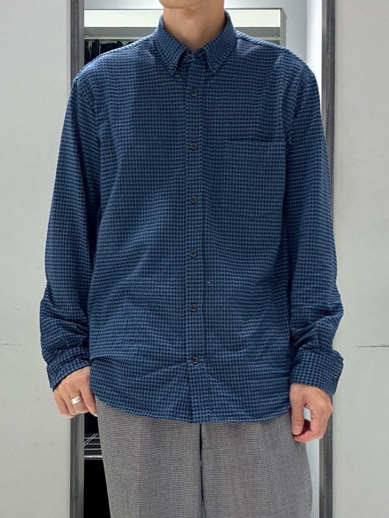 わいずみさんの「TAKEO KIKUCHI｜【3D ナイロン ストレッチ】ジップアップ フードブルゾン」を使ったコーディネート