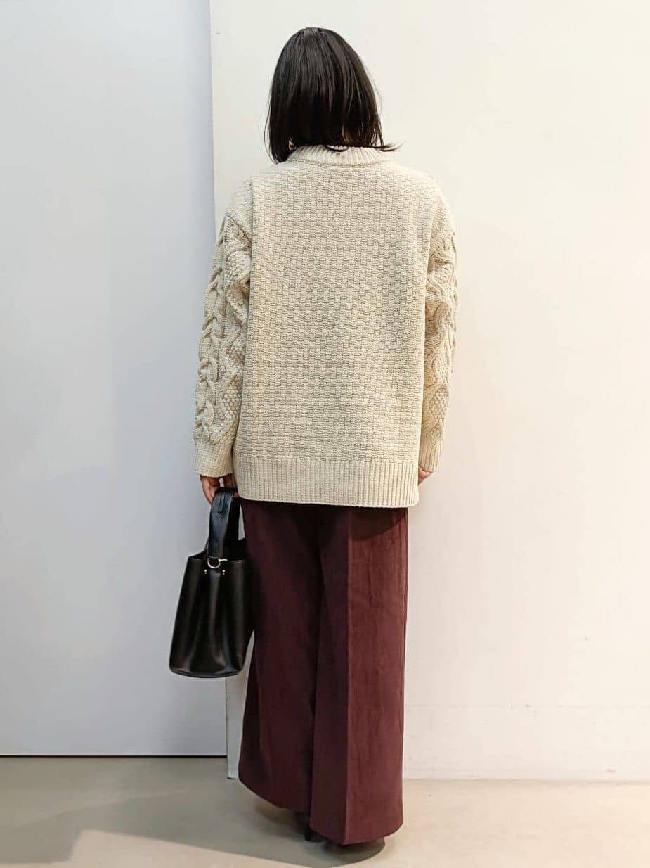 あんさんの「THE SHOP TK｜【洗える】冬のコーデを盛り上げる マットモール ケーブルニット」を使ったコーディネート