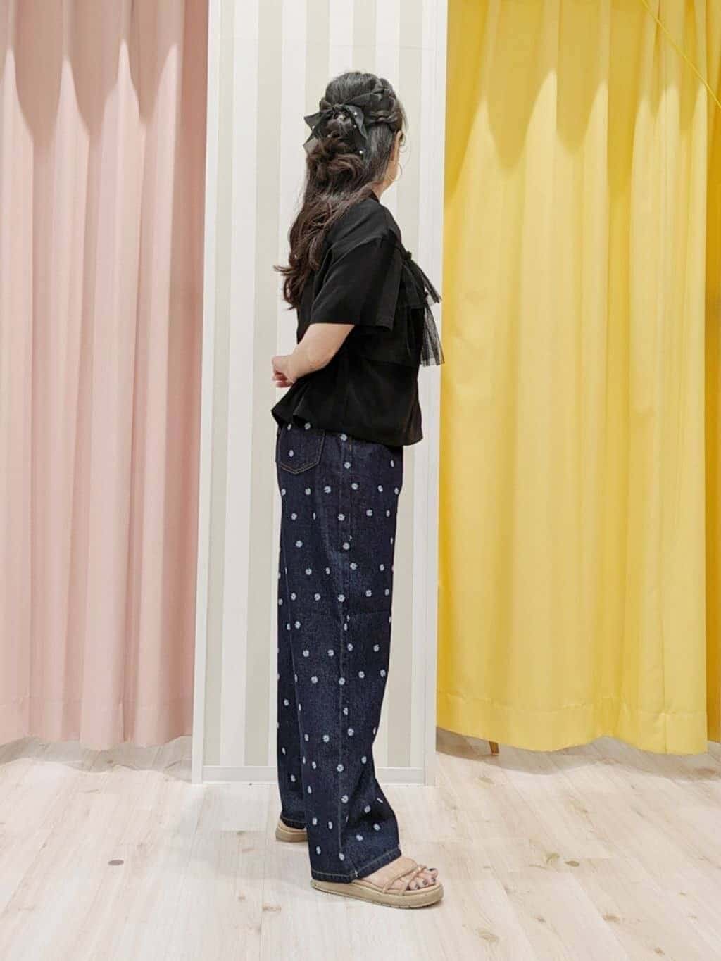かずみさんの「SHOO･LA･RUE｜【S-LL】一枚でサマ見え チュールドッキングシャツ」を使ったコーディネート