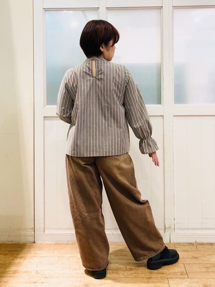YYYさんの「SHOO･LA･RUE｜フェザーVネックカーディガン」を使ったコーディネート