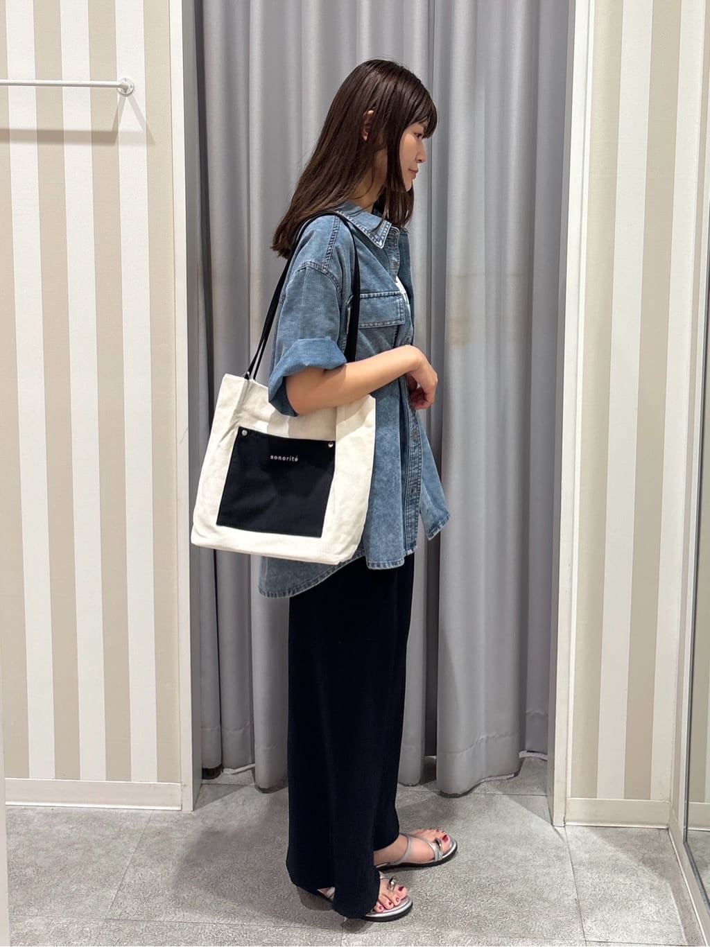 Rikaさんの「SHOO･LA･RUE｜【洗濯機可/柄が選べる】さらさら楽ちん プリーツ ワイドパンツ」を使ったコーディネート