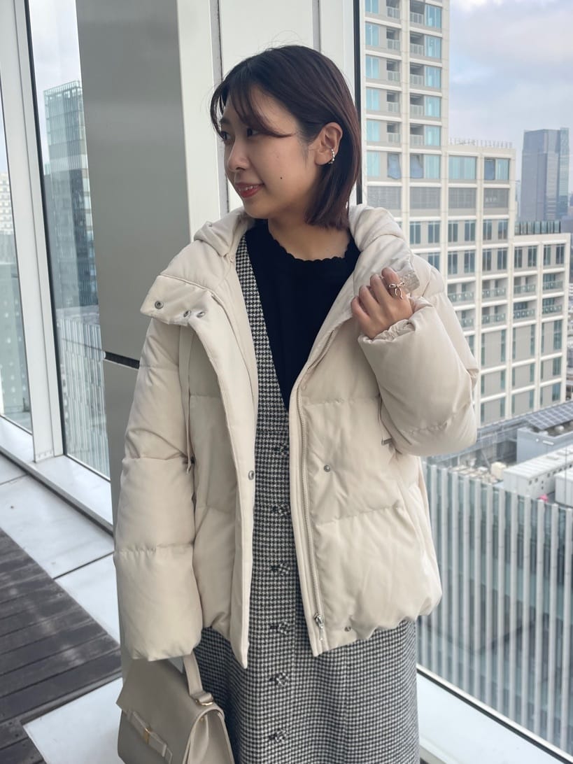 abeさんの「Couture brooch｜【冬の名品・撥水】愛されダウン」を使ったコーディネート