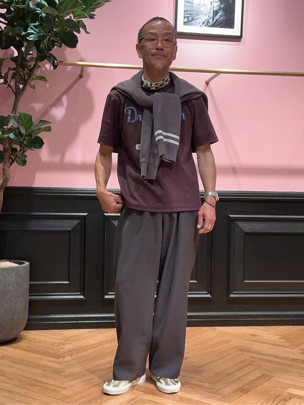 torigoeさんの「DRESSTERIOR｜【STORY11月号掲載】レオパードシルクスカーフ」を使ったコーディネート