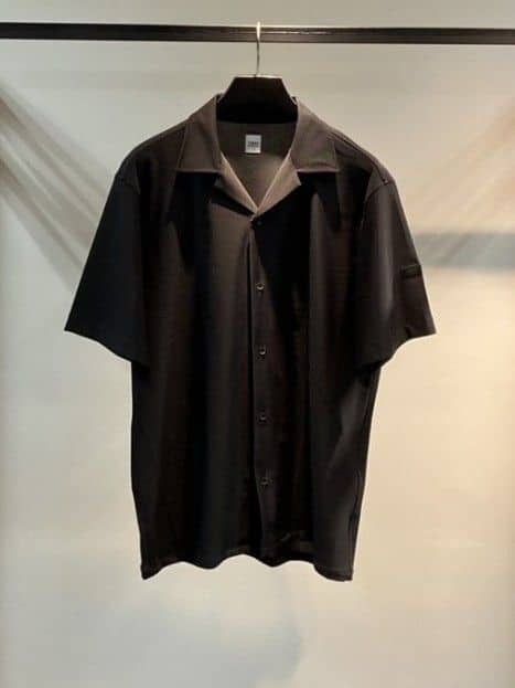 あまえびさんの「TAKEO KIKUCHI｜【COOL CITY WEAR】エアートール オープンカラーシャツ /接触冷感・通気性」を使ったコーディネート
