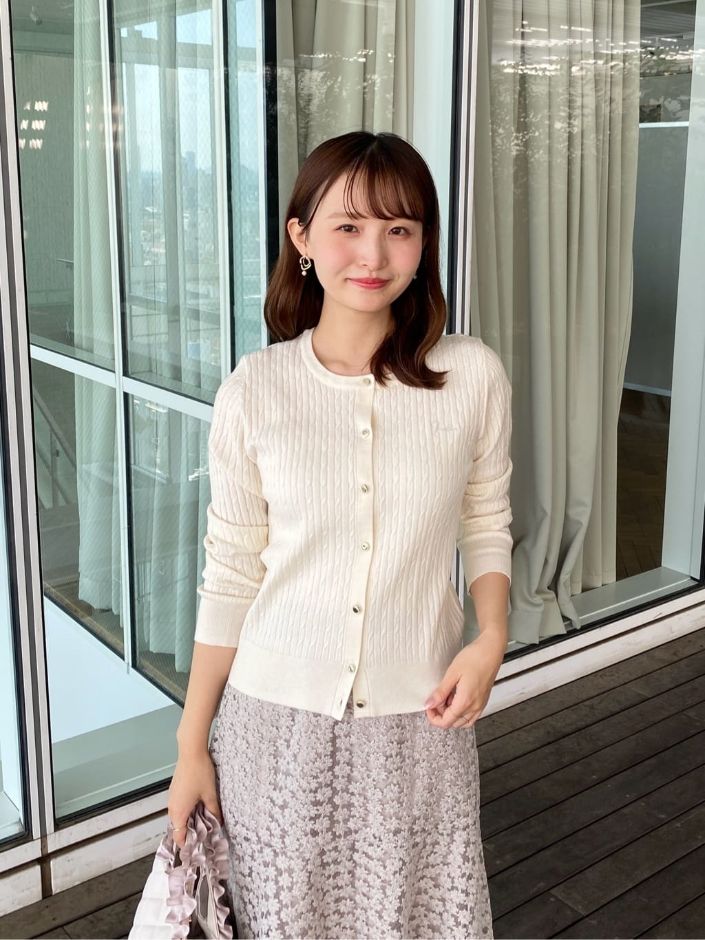 みさかさんの「index｜クルーネックケーブルカーディガン【洗濯機OK】」を使ったコーディネート