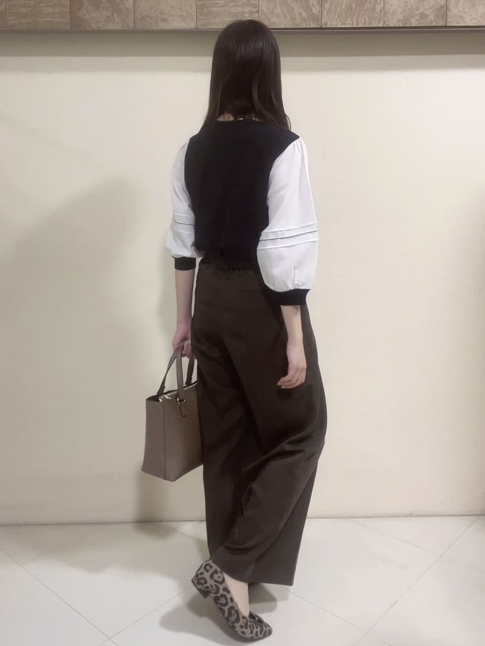 yukaさんの「Reflect｜【WEB先行カラーあり／手洗い可】ジョーゼットスリーブ&times;ニット」を使ったコーディネート