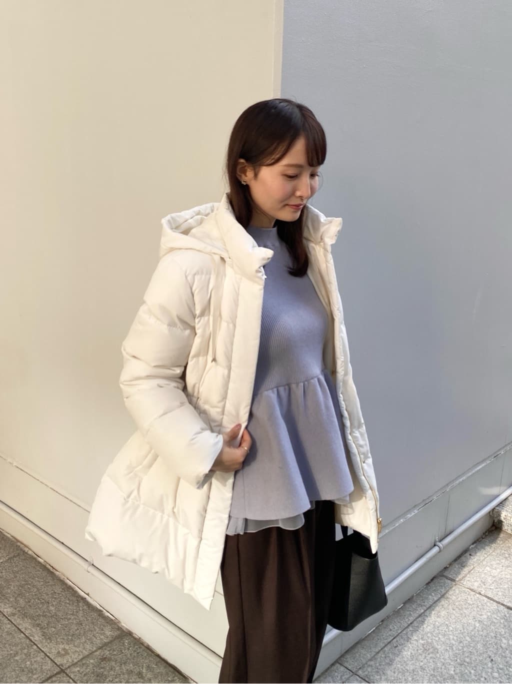 みさかさんの「index｜KAWADAダウンドロストミドルコート【撥水／洗濯機OK／2WAY／静電気防止裏地】《XS～3L》」を使ったコーディネート