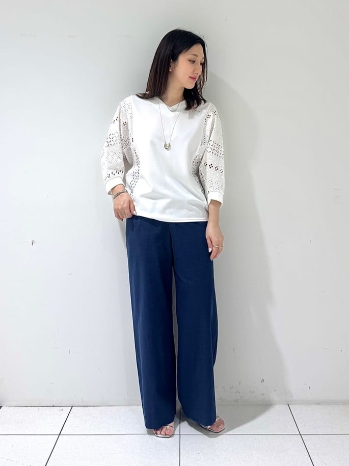 そんさんの「INDIVI｜【デニムライク】マリンボタン リネン混ワイドパンツ」を使ったコーディネート