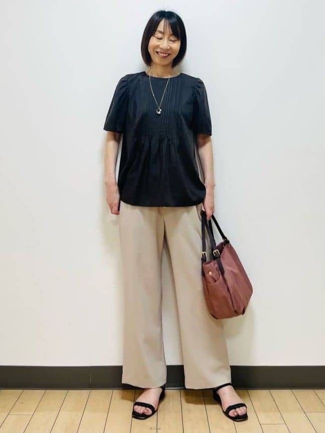 Riiさんの「Reflect｜【すっきり見え！長め丈】ピンタックデザインチュニックブラウス」を使ったコーディネート