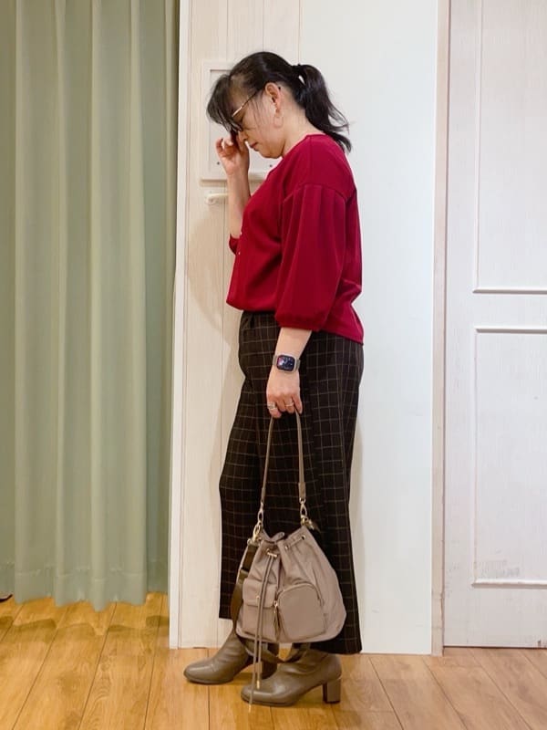ke-yさんの「SHOO･LA･RUE｜【2点セット/7分袖】大人のきれい見え お袖タック入りアクセ付きトップス」を使ったコーディネート