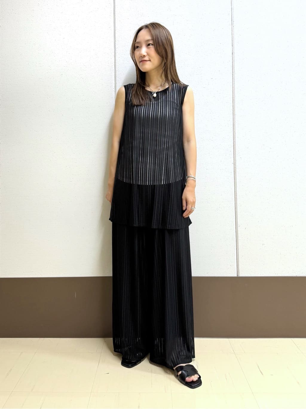 mamiさんの「INDIVI｜【洗える／セットアップ可能】ラッセルワイドパンツ」を使ったコーディネート