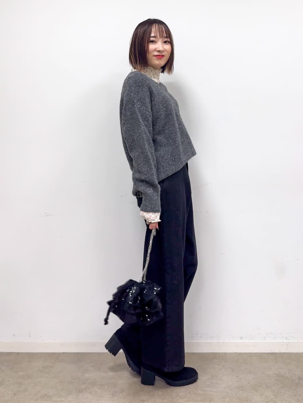 𝐜𝐡𝐢𝐤𝐚さんの「SHOO･LA･RUE｜【S-LL】上品なレースハイネックトップス」を使ったコーディネート
