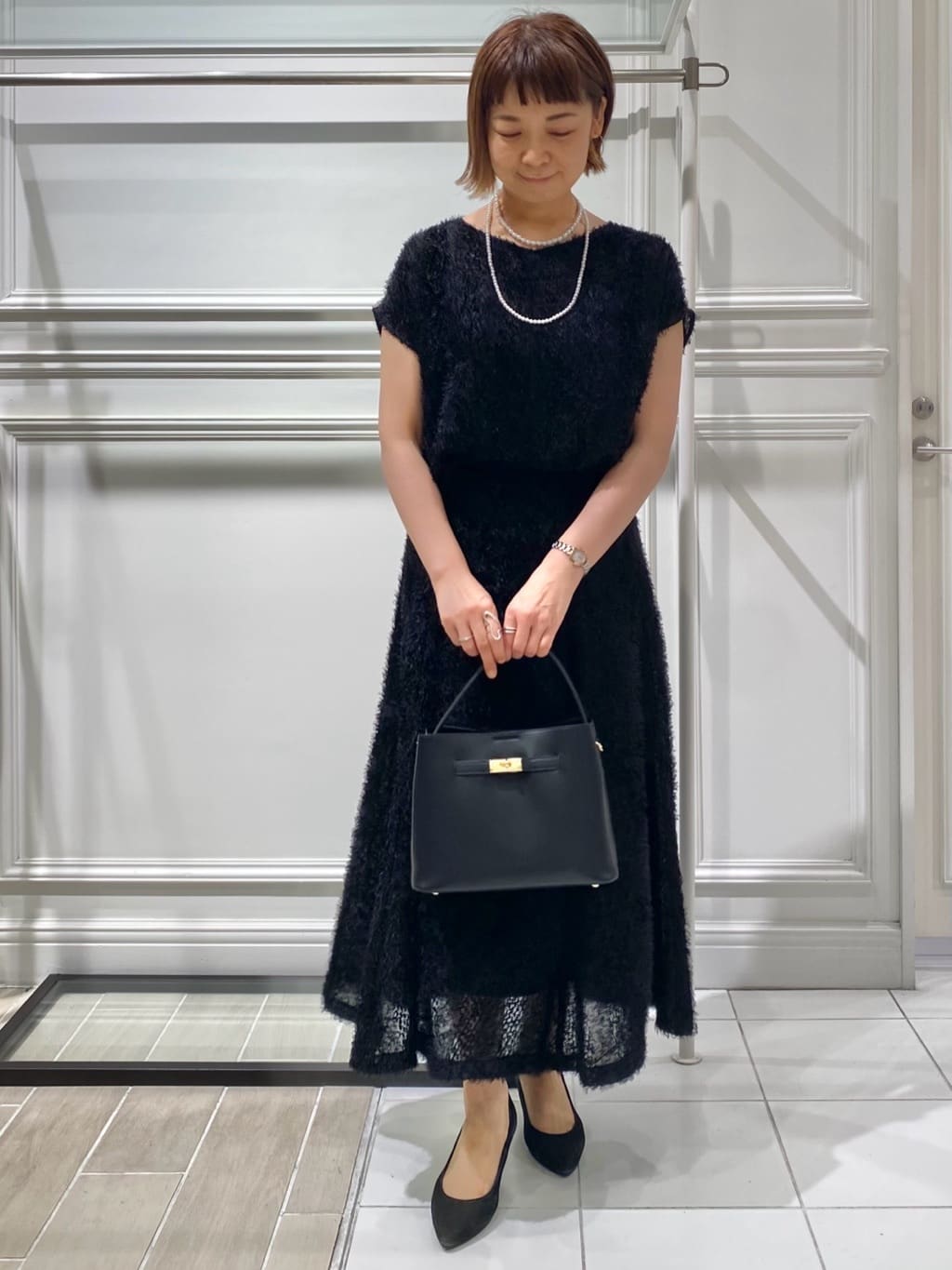 AKKOさんの「UNTITLED｜【セットアップ可/洗える】フェザーフレンチスリーブブラウス」を使ったコーディネート