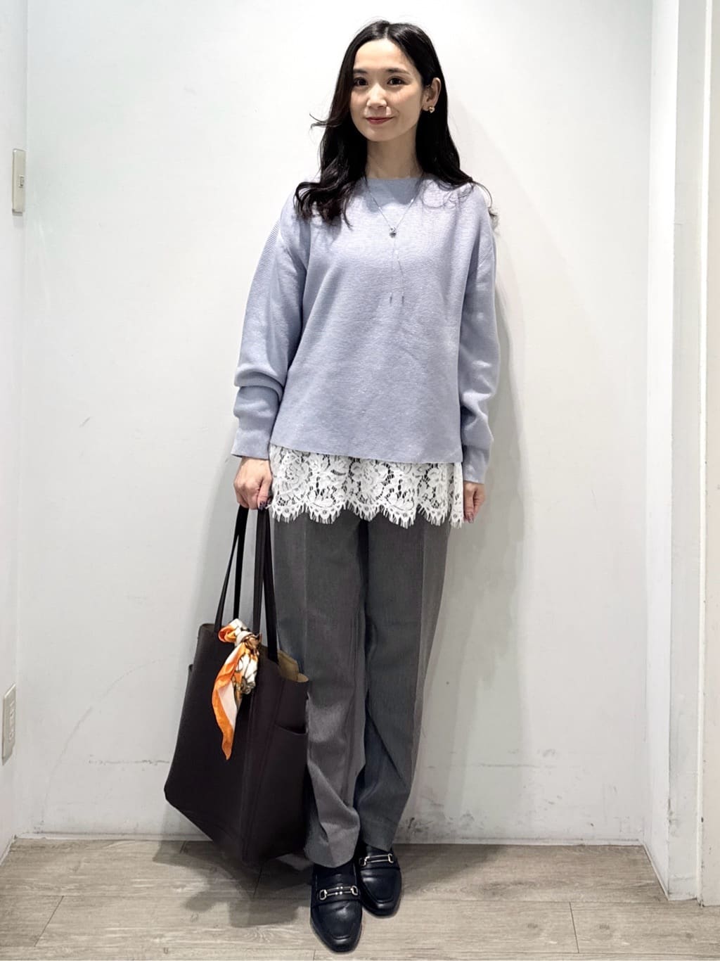 yuicciさんの「OPAQUE.CLIP｜ラメガーターボートネックニット【洗濯機OK】」を使ったコーディネート