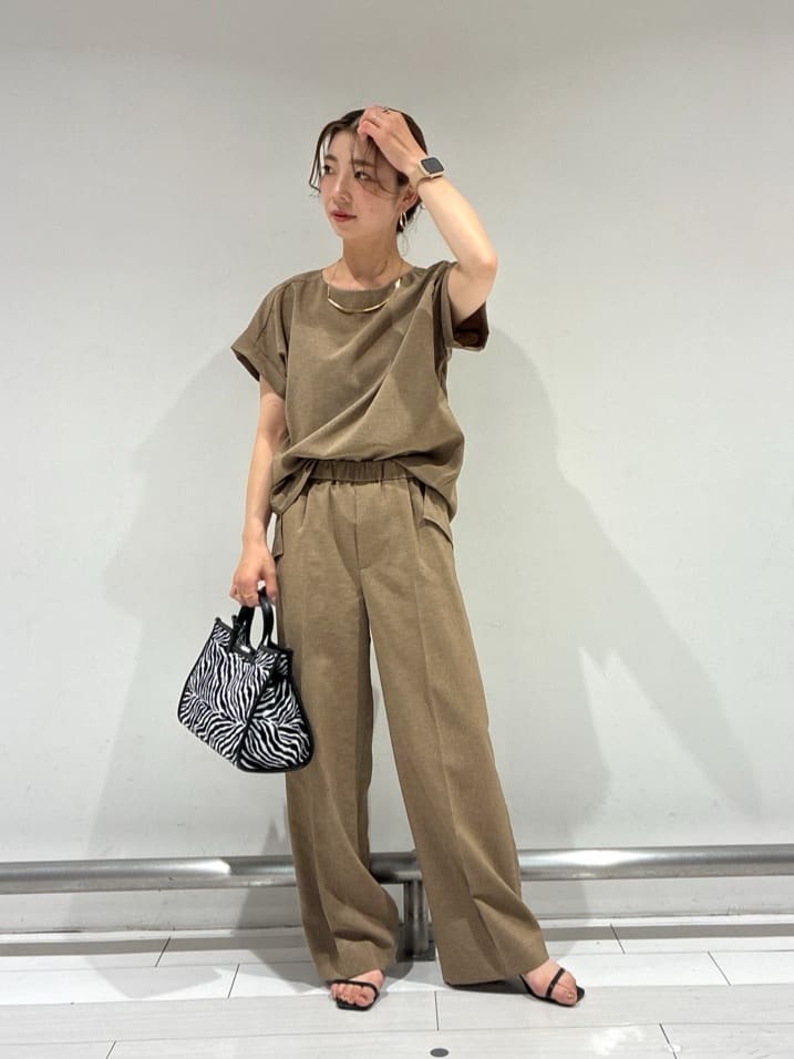 Rinさんの「UNTITLED｜【セットアップ可/はっ水/通勤】リラククール 半袖ブラウス」を使ったコーディネート