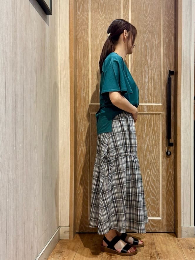 KAORIさんの「SHOO･LA･RUE｜【S-LL】シルエットが変えられる チェック柄リボンフレアスカート」を使ったコーディネート