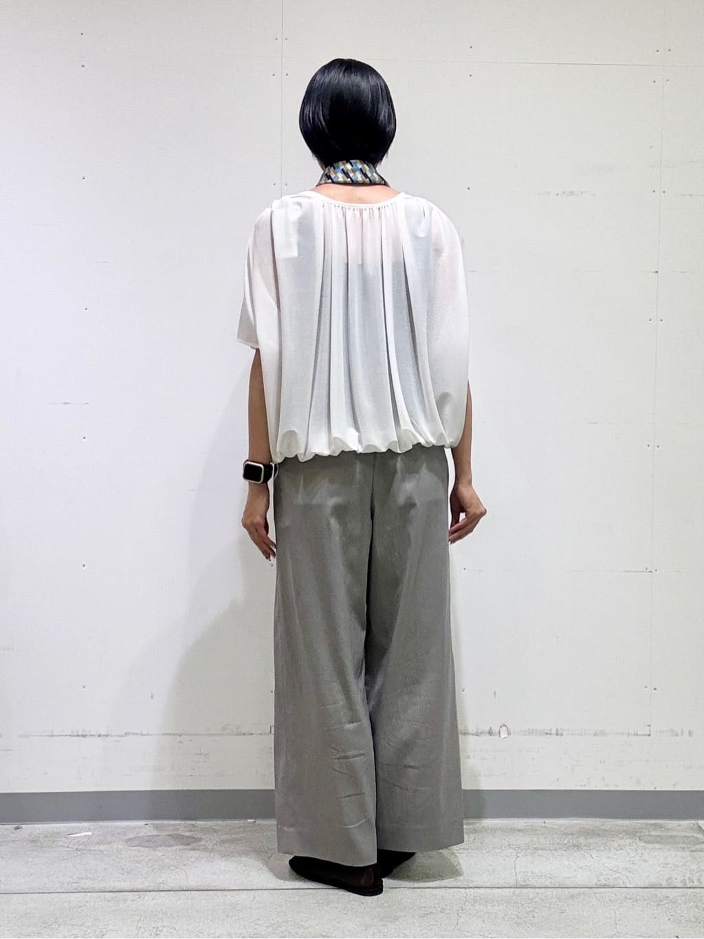 naoさんの「INDIVI｜【洗える／体型カバー】シャーリングシアートップス」を使ったコーディネート