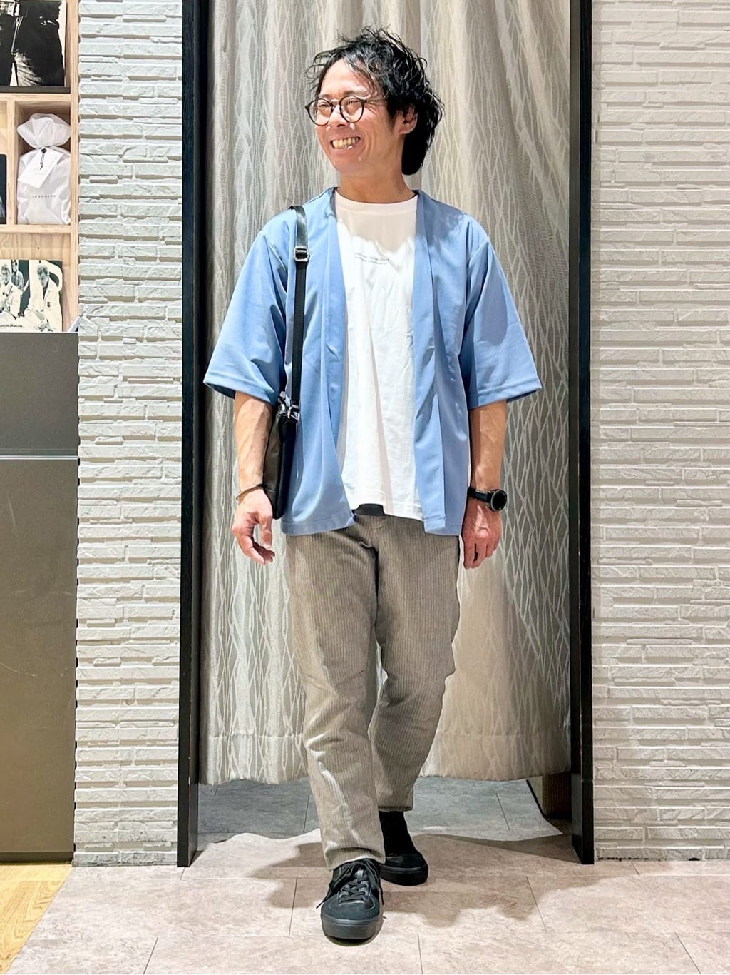 KENJI Iさんの「THE SHOP TK｜五分袖カーディガン+半袖Tシャツセットアイテム 洗濯機OK」を使ったコーディネート