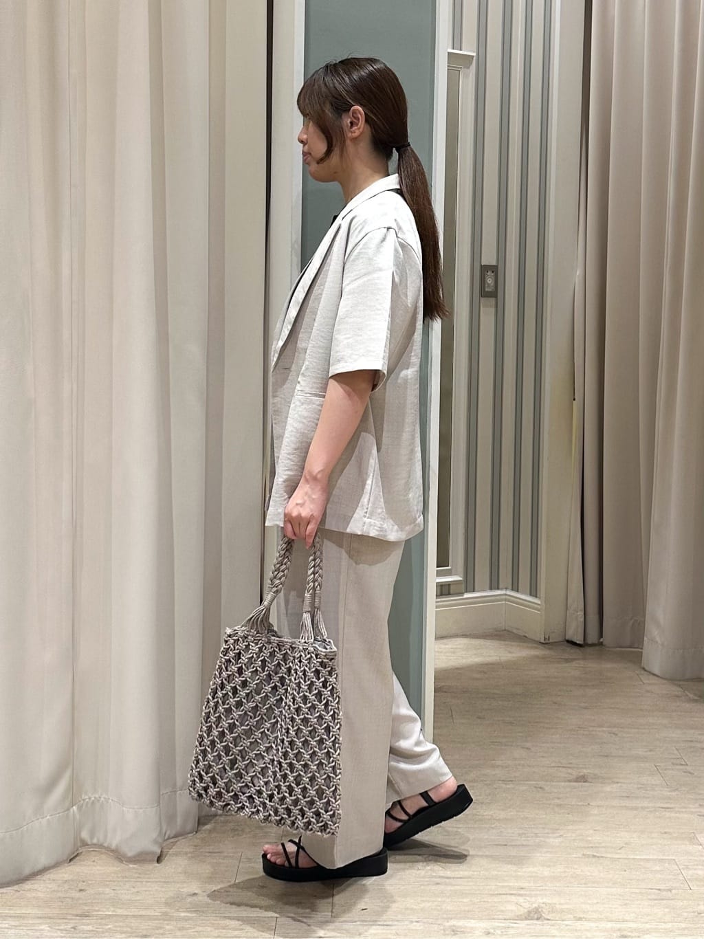 Ririさんの「grove｜軽やかに羽織れて、きちんと見え ハーフスリーブテーラードジャケット」を使ったコーディネート