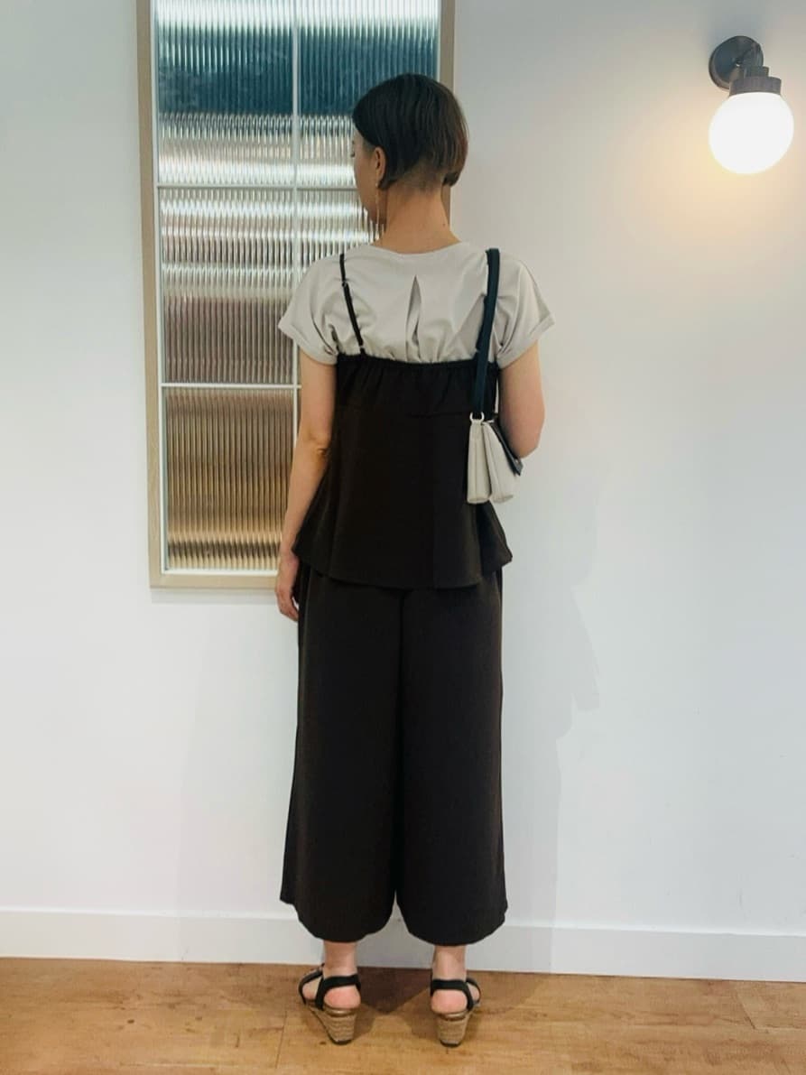 えまんさんの「SHOO･LA･RUE｜【S-LL/セットアップ可/ひんやり】女性らしさ溢れる ティアードキャミソール」を使ったコーディネート