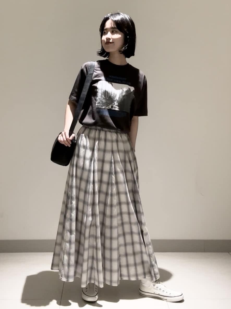 mayuさんの「Dessin｜【ユニセックス・洗える】オーガニックコットンロゴ入りTシャツ」を使ったコーディネート