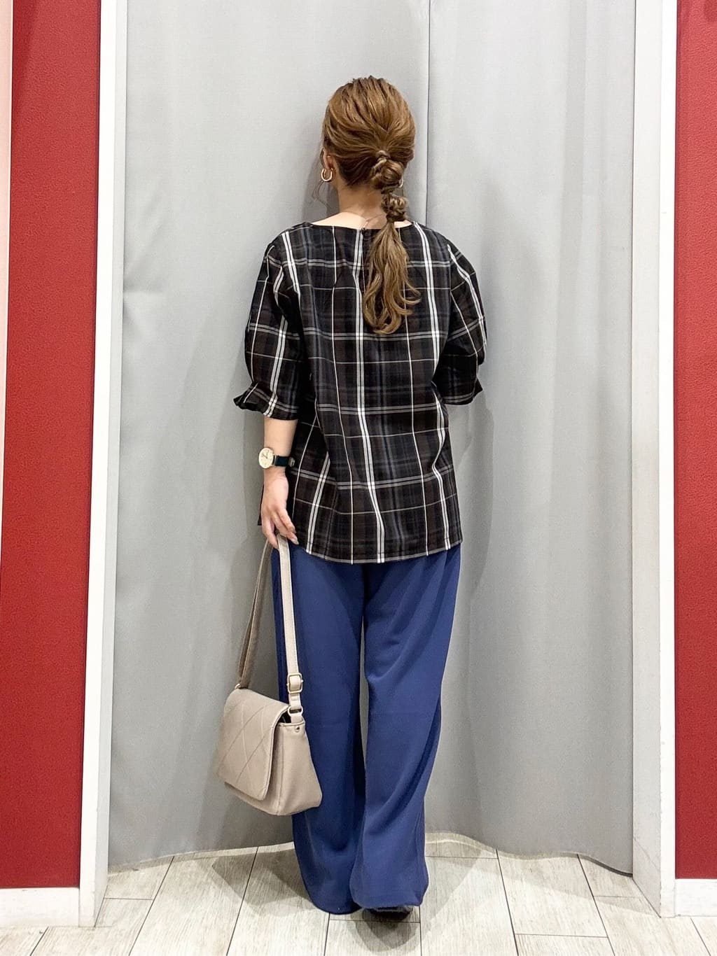 shioさんの「SHOO･LA･RUE｜【S-LL/5分袖】お袖タックできれいに魅せる 大人のチェックブラウス」を使ったコーディネート