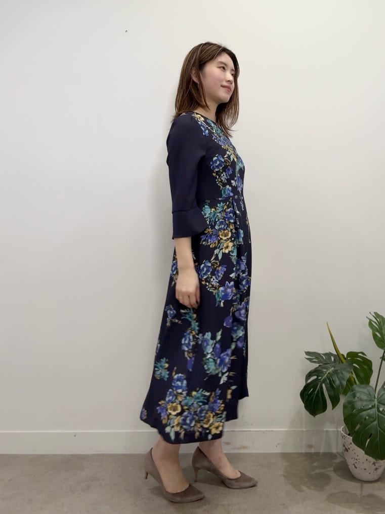 Suma Una本部スタッフさんの「SunaUna｜【手洗い可】花柄パネルワンピース」を使ったコーディネート