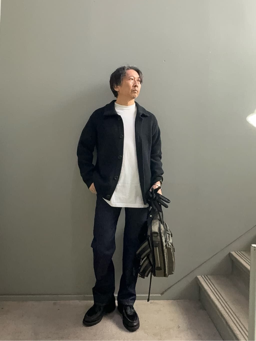 デザイナーTAKEman さんの「TAKEO KIKUCHI｜【モンスターストレッチ】日本製 ワンウォッシュ デニムパンツ」を使ったコーディネート