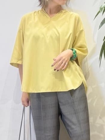 misakiさんの「SHOO･LA･RUE｜【S-LL/洗濯後しわになりにくい】バックギャザーがアクセント スッキパーブラウス」を使ったコーディネート