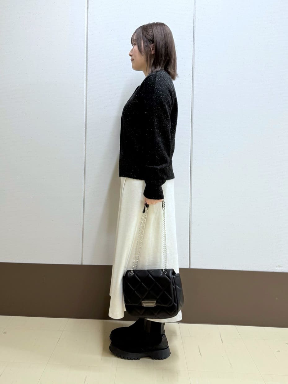 Rikoさんの「INDIVI｜【洗える】ラメニットカーディガン」を使ったコーディネート