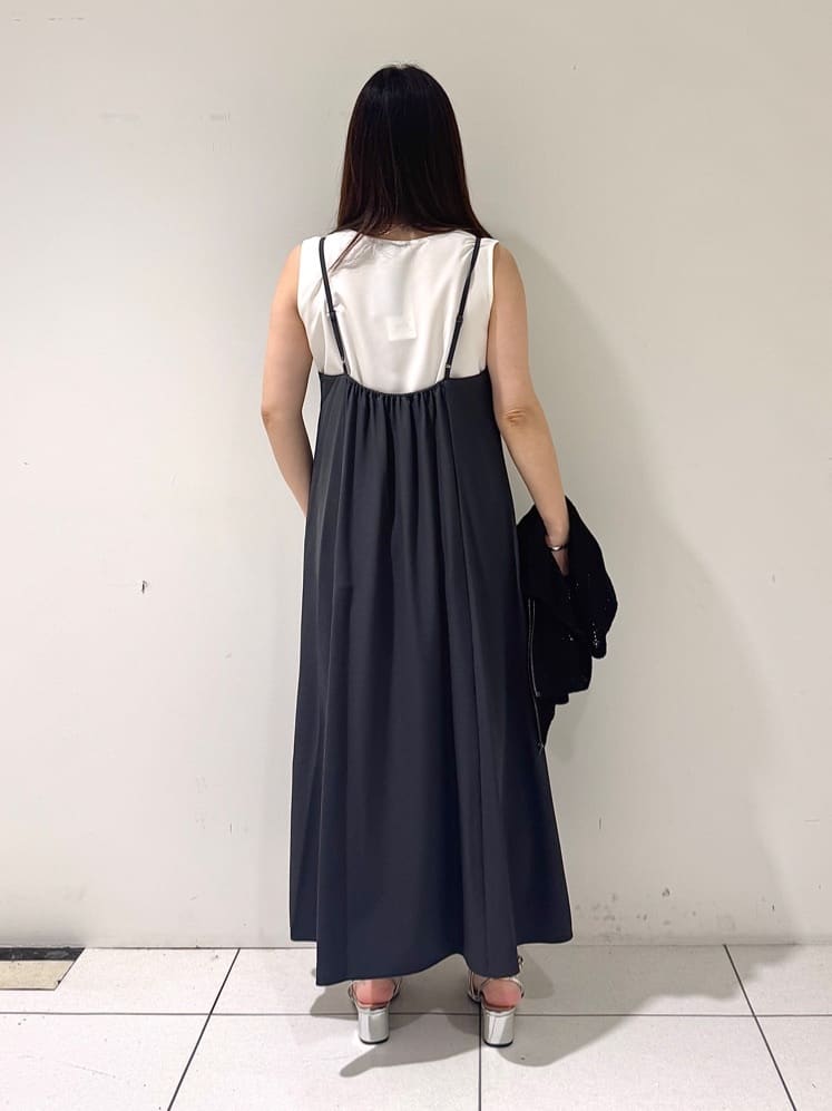 そんさんの「INDIVI｜【UVケア】エアリージョーゼット キャミワンピース」を使ったコーディネート
