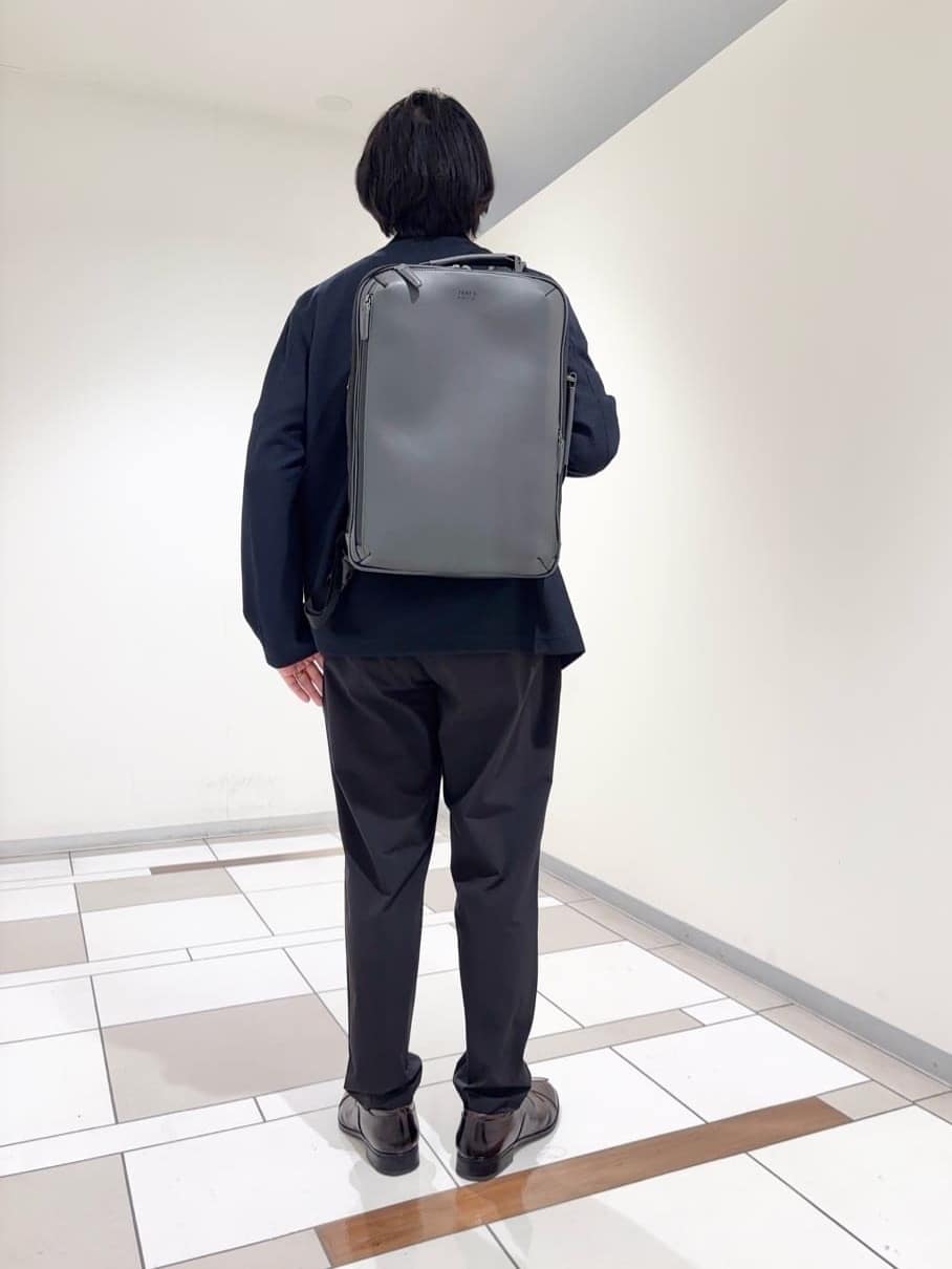 及川さんの「TAKEO KIKUCHI｜【尾州織】ショールカラー カーディガン」を使ったコーディネート