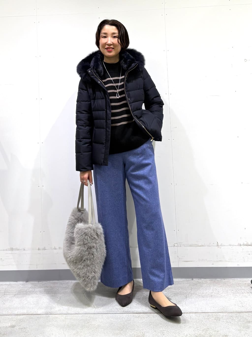 yuriさんの「INDIVI｜【冬ニット人気NO．1！／カシミヤ混】ミドルゲージハイネックニット」を使ったコーディネート