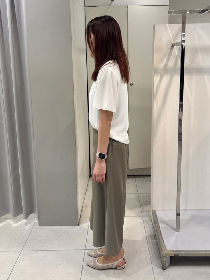 yuiさんの「Reflect｜◆【UVカット／接触冷感／マシンウォッシュ可能】タックデザインブラウス」を使ったコーディネート
