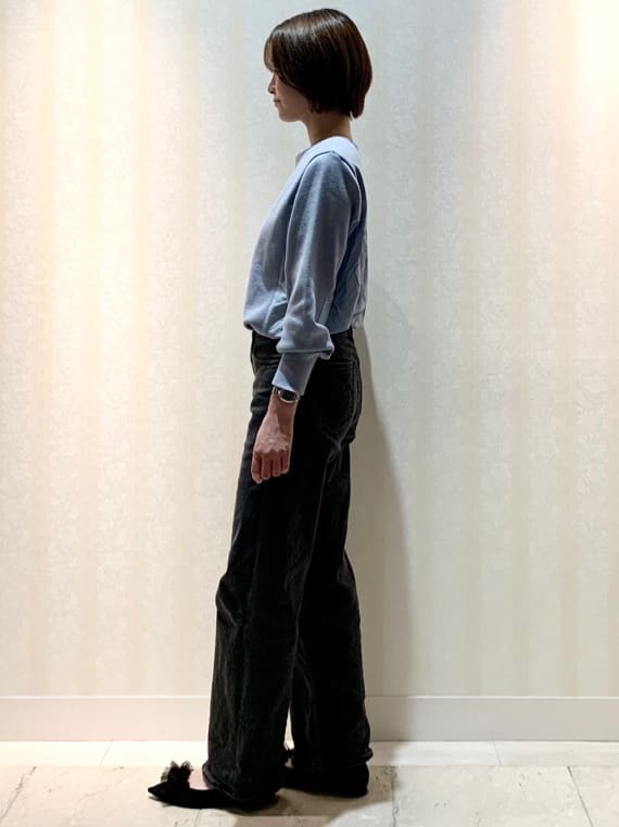 hikaruさんの「INDIVI｜【褒められデニム】ワイドストレート デニムパンツ」を使ったコーディネート