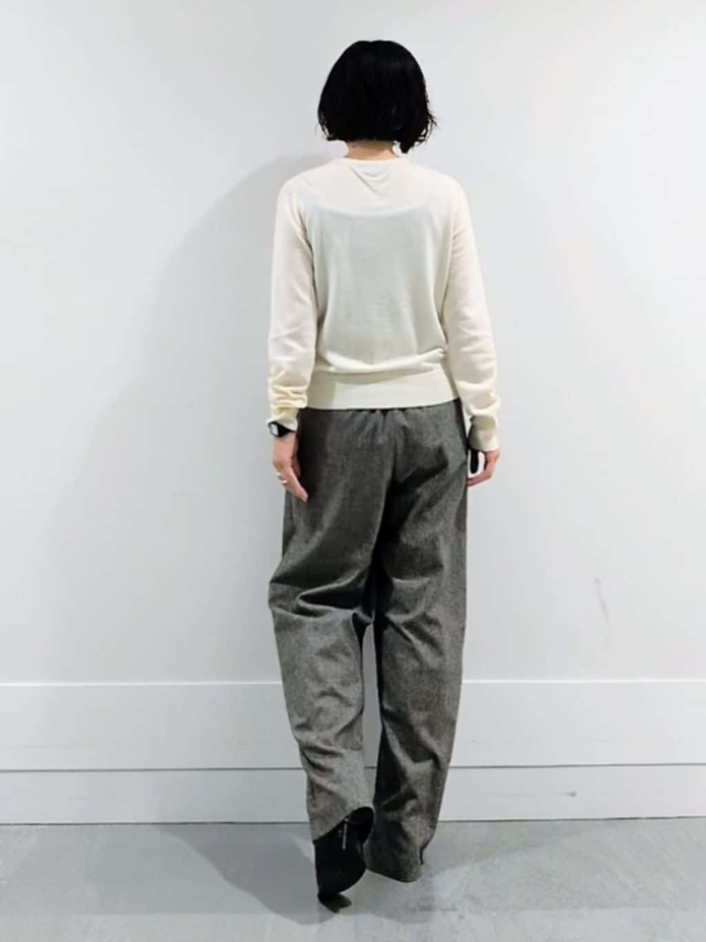 ミズタさんの「UNTITLED｜【アンサンブル可/洗える/ウール100%】クルーネックウールニット」を使ったコーディネート