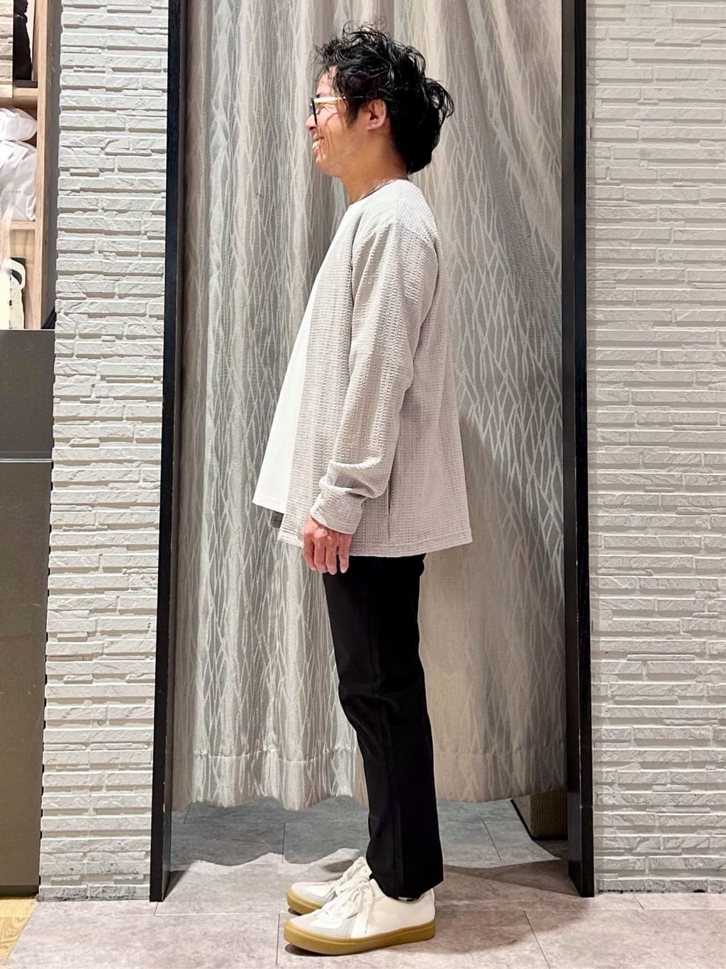 KENJI Iさんの「THE SHOP TK｜【セットでお買い得！！】長袖カーディガン＋半袖Tシャツ　洗濯機OK/吸水速乾(Tシャツのみ)」を使ったコーディネート
