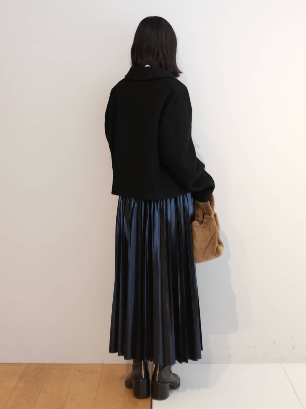 Kishimotoさんの「DRESSTERIOR｜◆エンブレムショートブルゾン」を使ったコーディネート